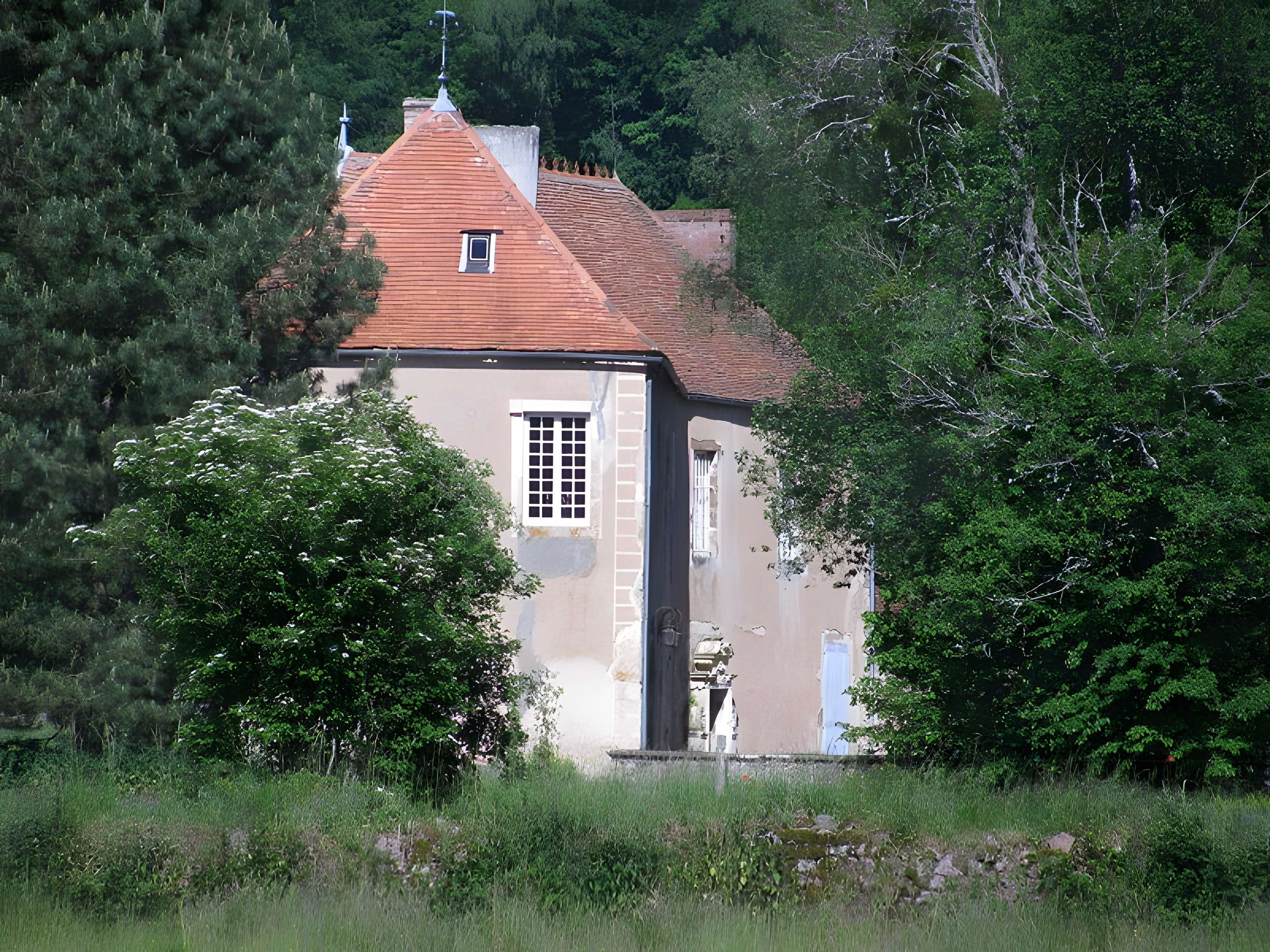Maison forte d'Alligny-en-Morvan 