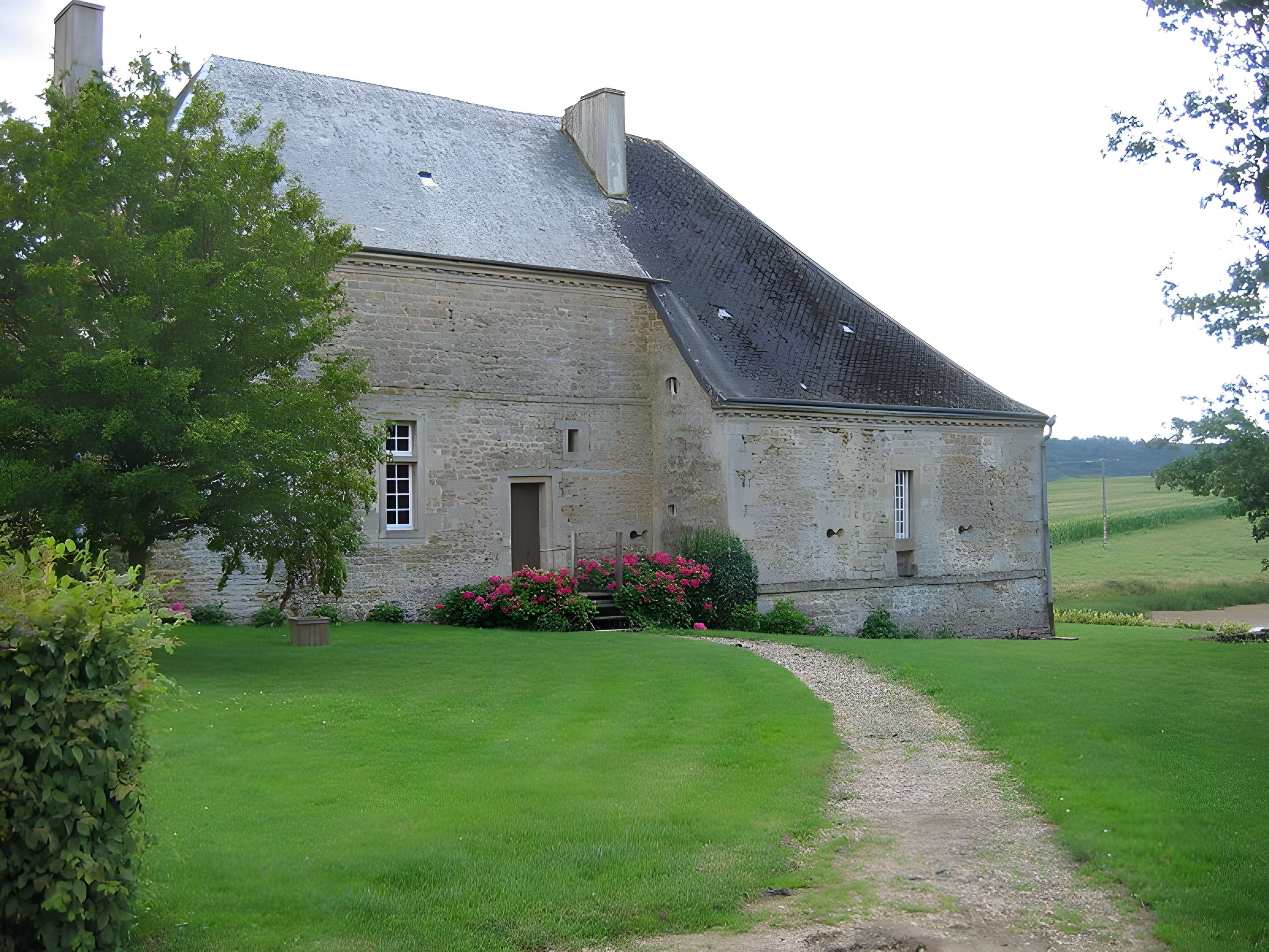 Maison forte de la Raminoise à Maisoncelle-et-Villers 