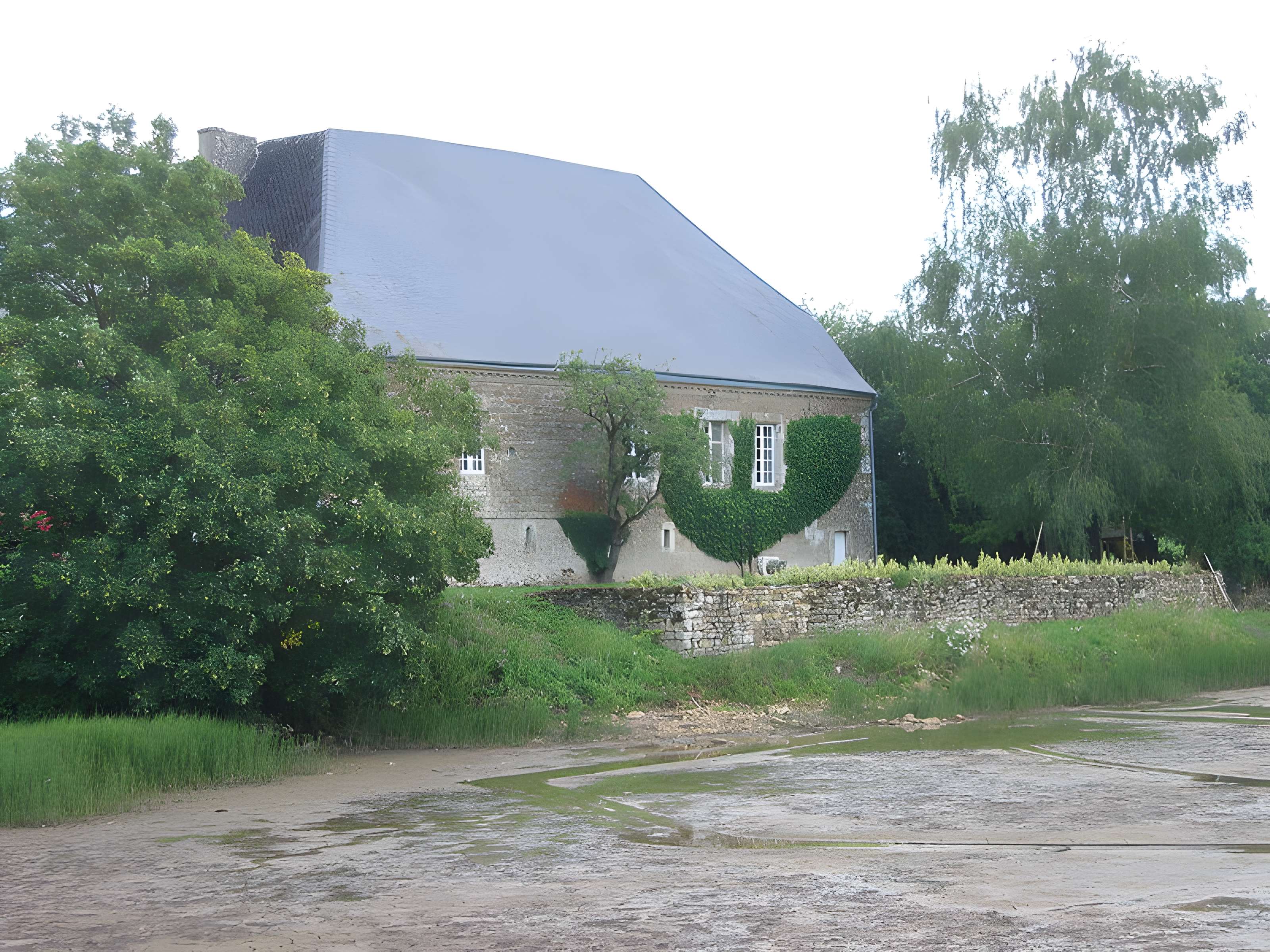 Maison forte de la Raminoise à Maisoncelle-et-Villers