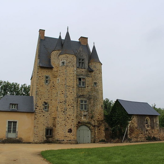 Photo de Maison forte de lÉpronnière à Livré-la-Touche