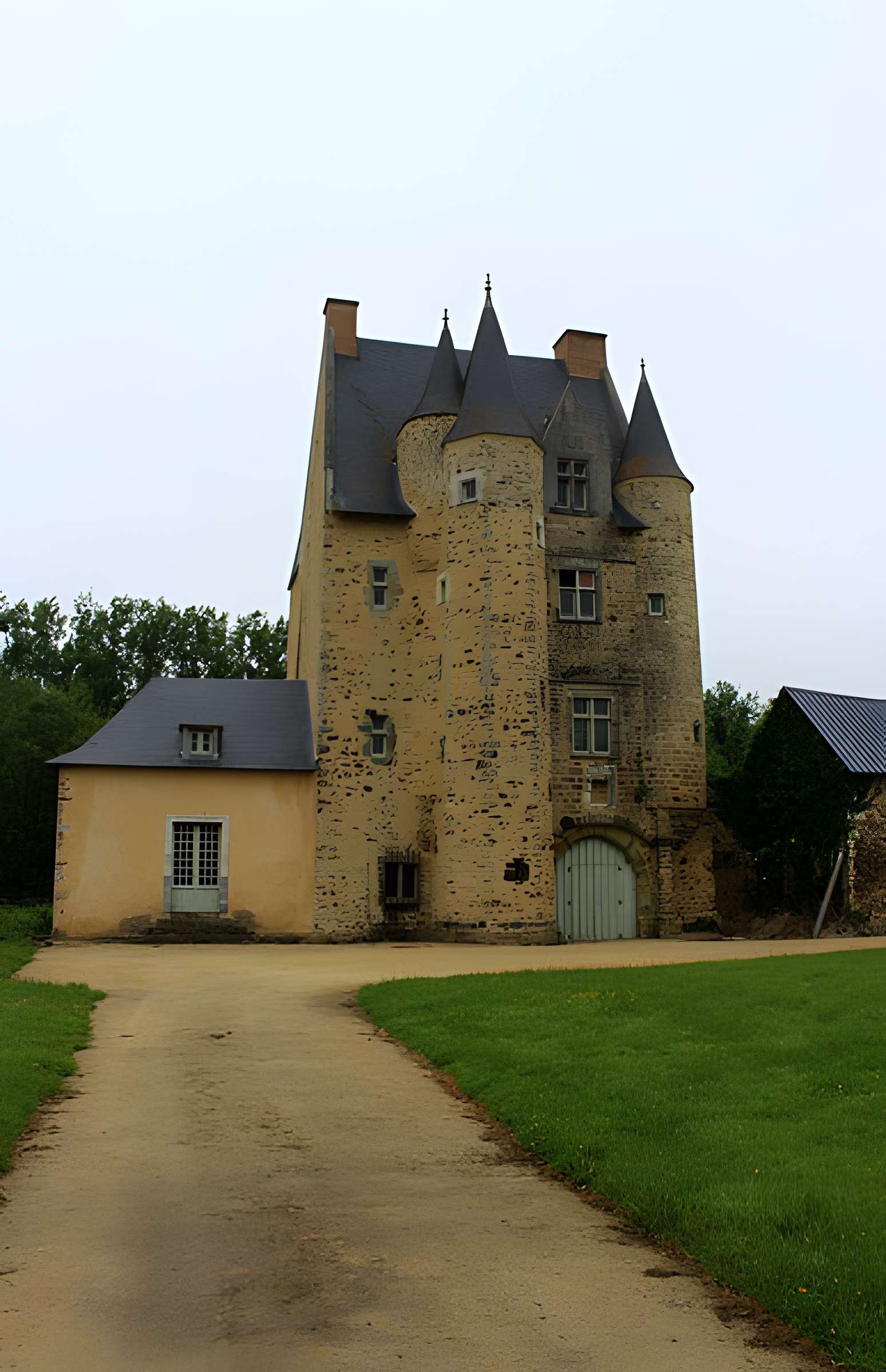 Maison forte de l'Épronnière à Livré-la-Touche