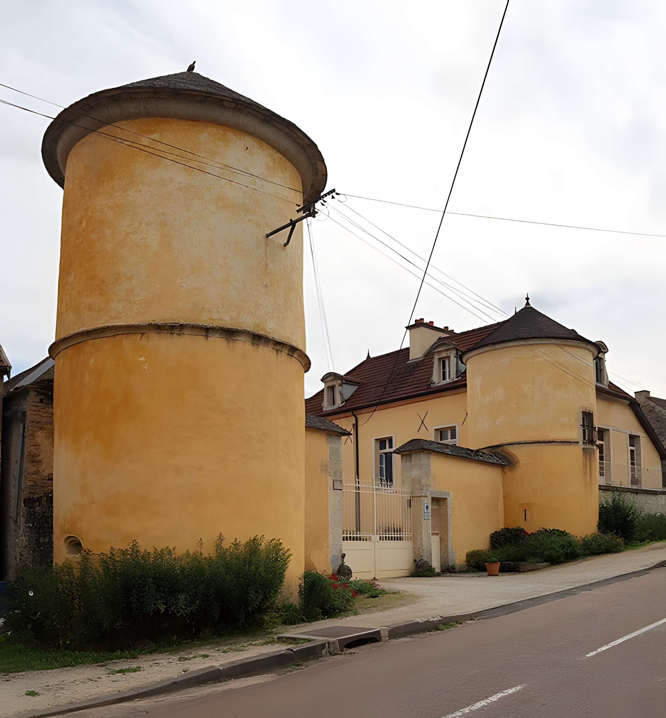Maison forte de Verrey-sous-Salmaise