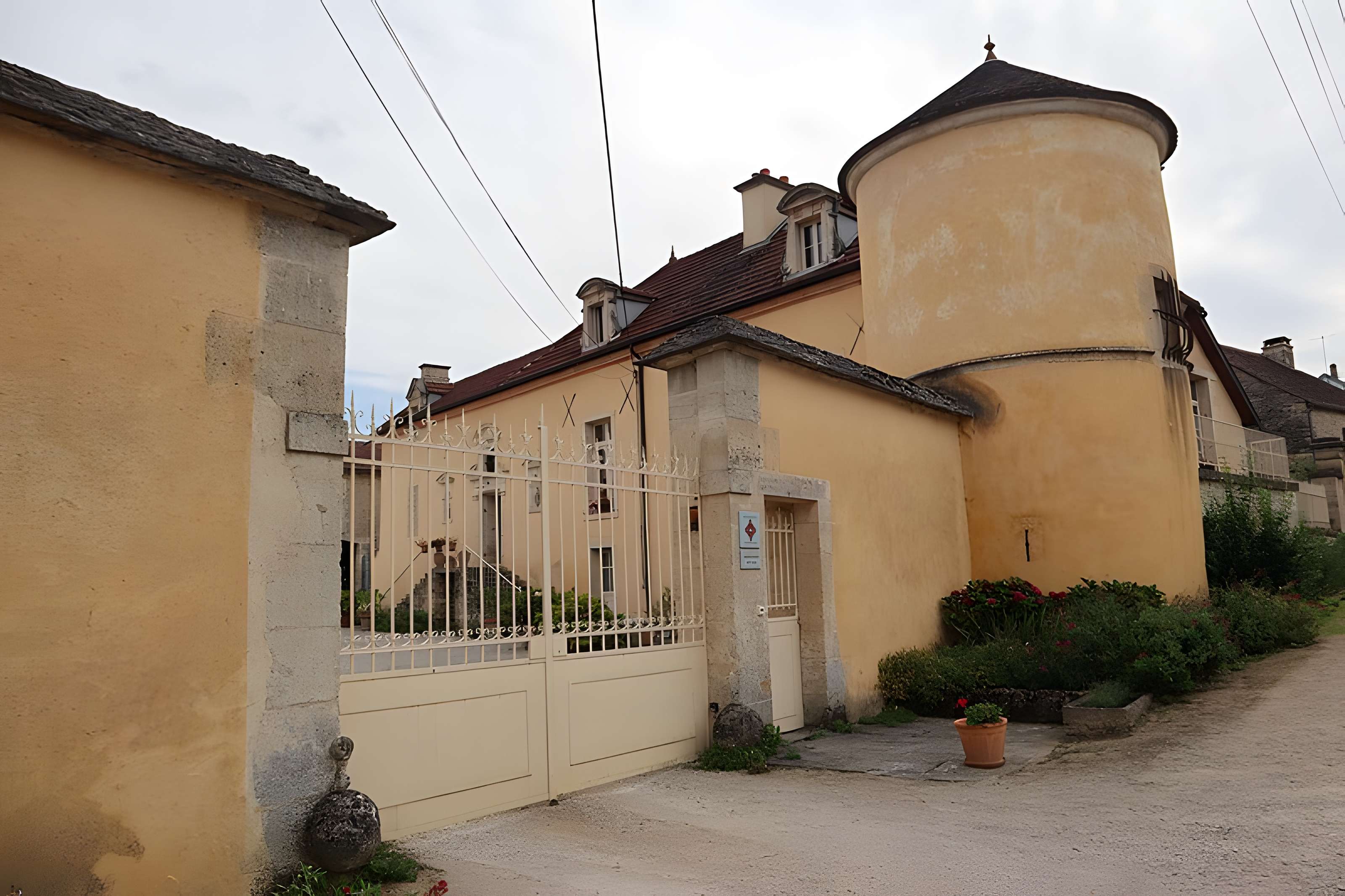 Maison forte de Verrey-sous-Salmaise