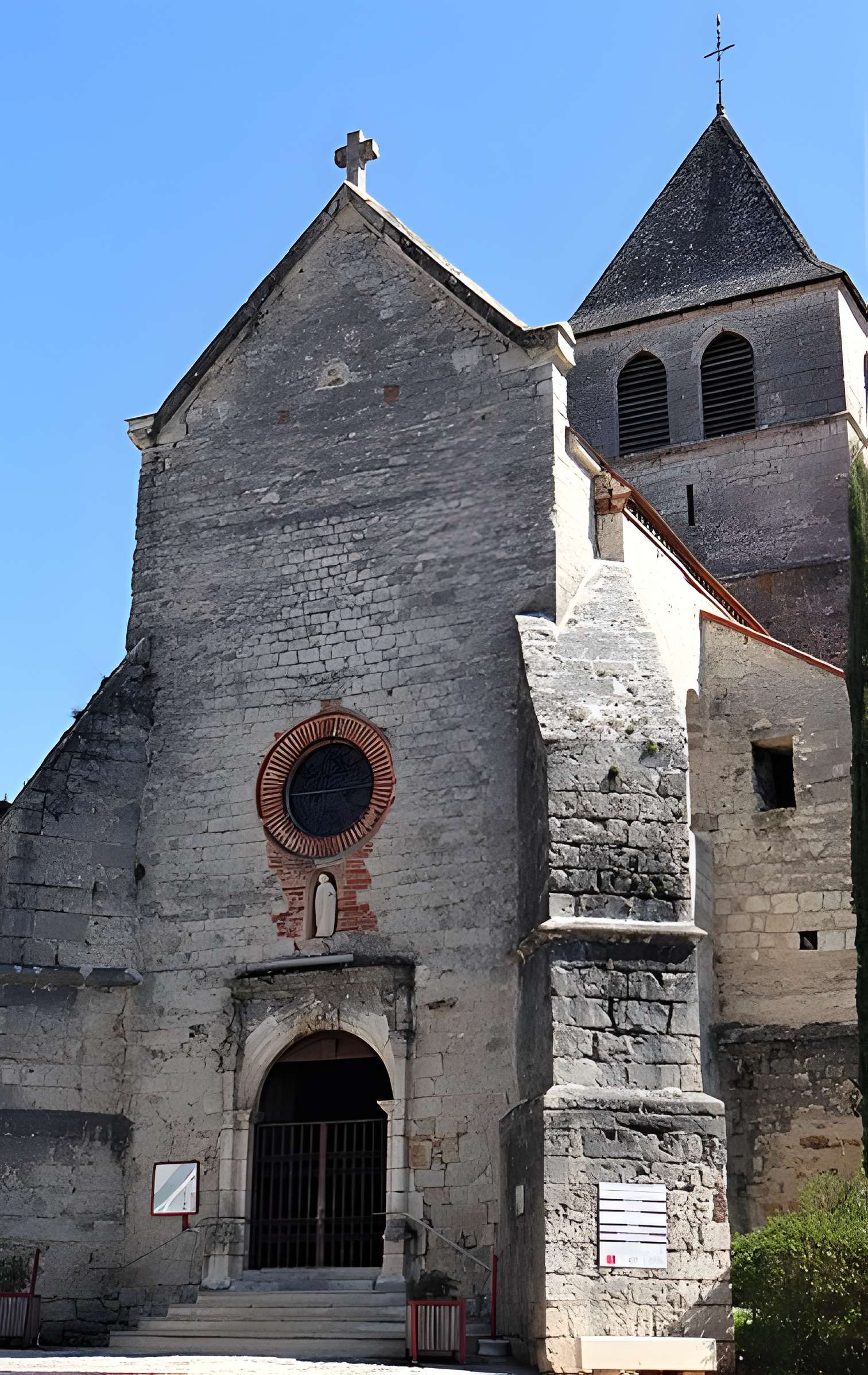 Maison Guilhou et Maison Peindariès à Saint-Vincent-Rive-d'Olt