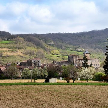 Maison haute à Camon