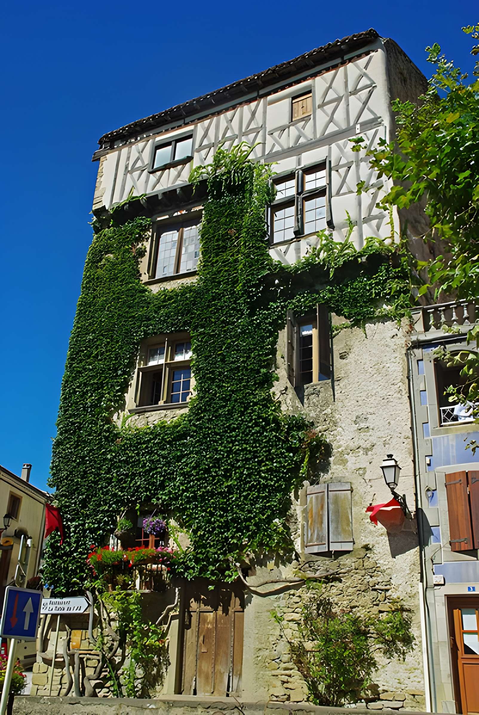 Maison haute à Camon 