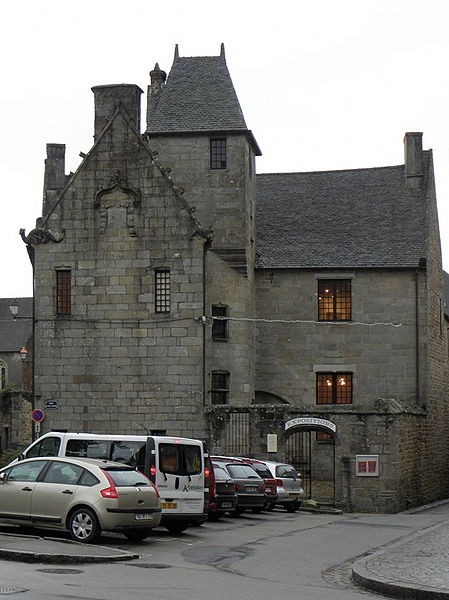 Photo de Maison prébendale, 1 Place du Petit-Cloître à Saint-Pol-de-Léon