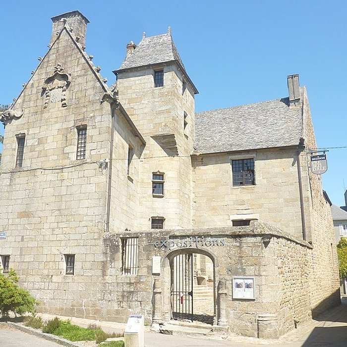 Photo de Maison prébendale, 1 Place du Petit-Cloître à Saint-Pol-de-Léon