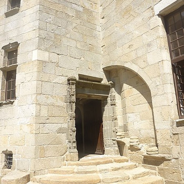 Photo de Maison prébendale, 1 Place du Petit-Cloître à Saint-Pol-de-Léon