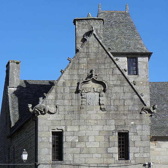 Photo de Maison prébendale, 1 Place du Petit-Cloître à Saint-Pol-de-Léon