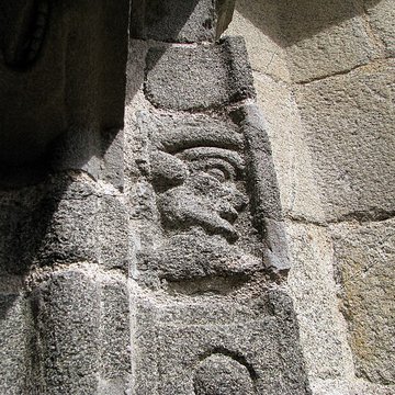 Maison prébendale, 1 Place du Petit-Cloître à Saint-Pol-de-Léon