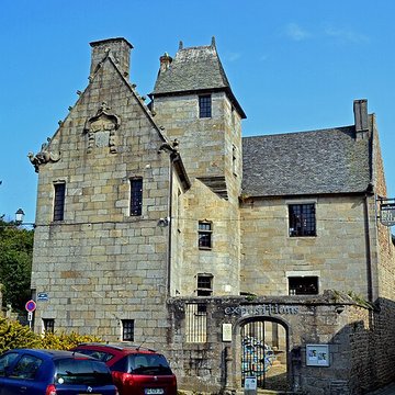 Maison prébendale, 1 Place du Petit-Cloître à Saint-Pol-de-Léon