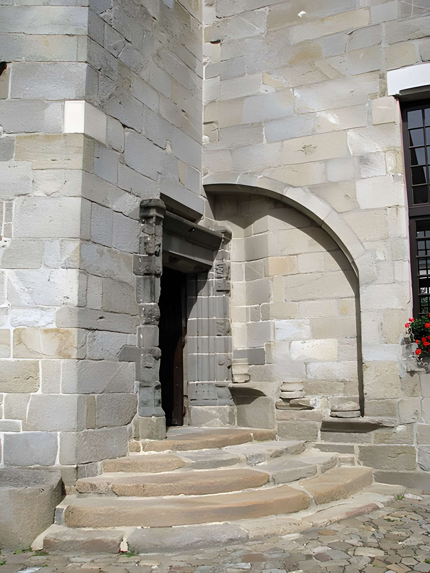 Maison prébendale, 1 Place du Petit-Cloître à Saint-Pol-de-Léon