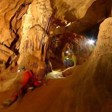 Grotte de Saint-Marcel à Bidon