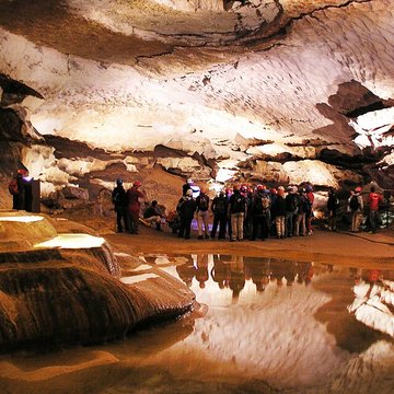 Grotte de Saint-Marcel à Bidon
