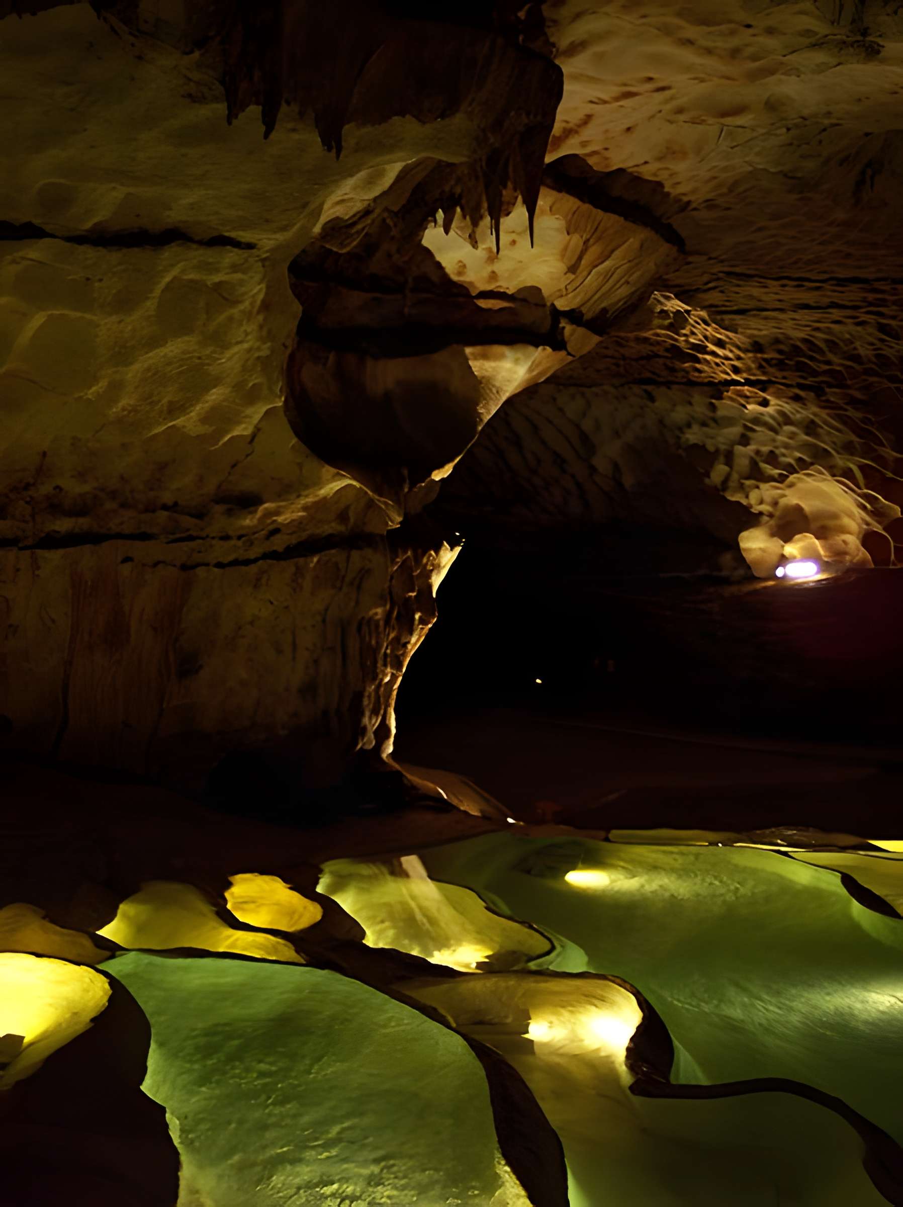 Grotte de Saint-Marcel à Bidon