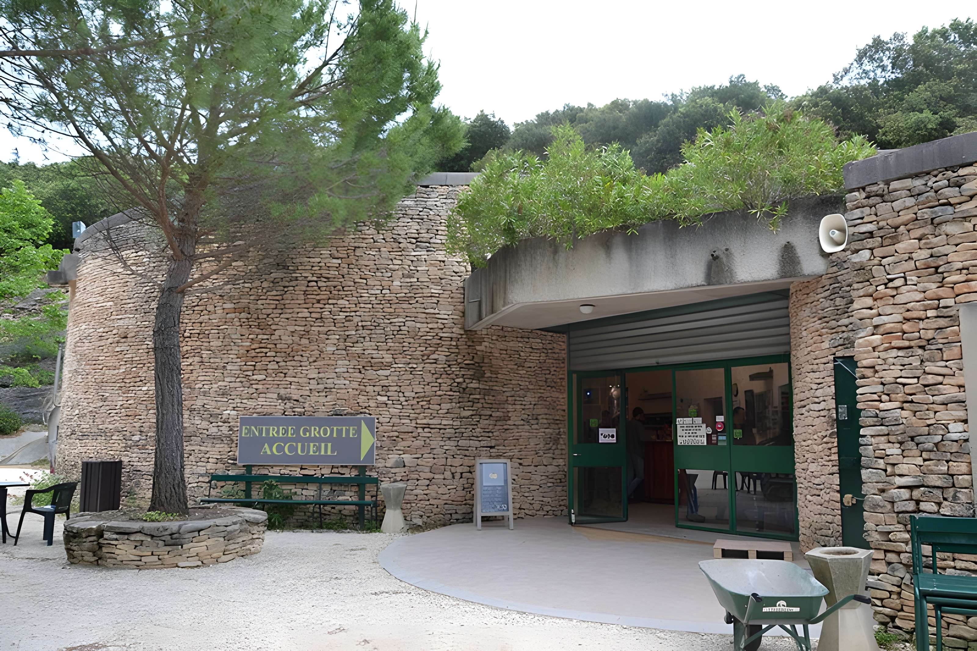 Grotte de Saint-Marcel à Bidon
