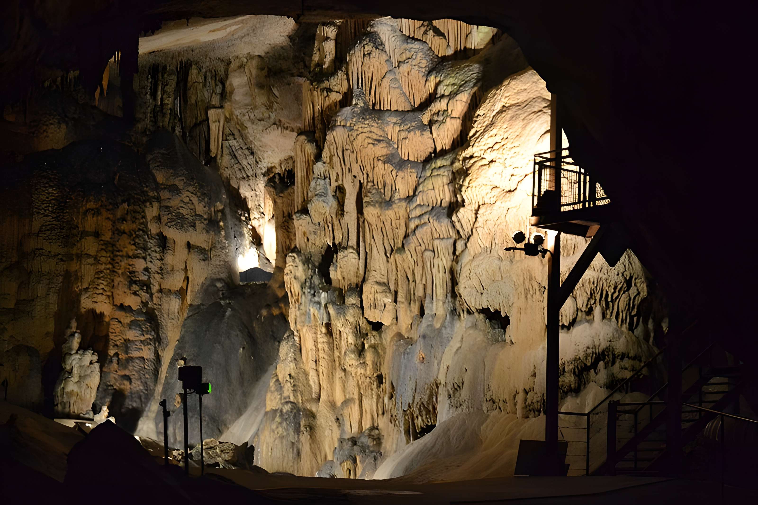Grotte de Saint-Marcel à Bidon