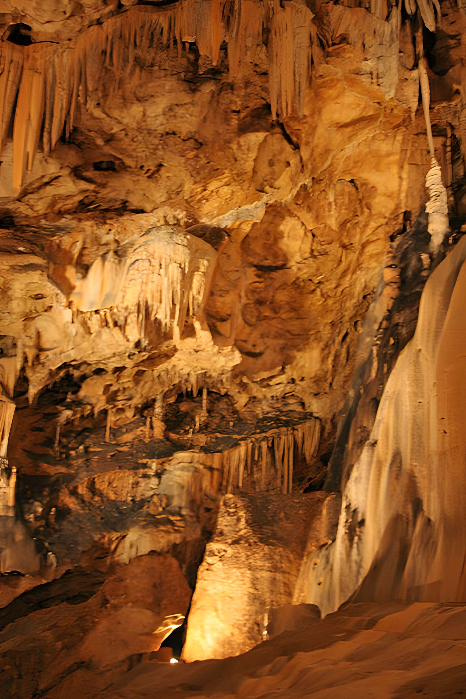 Grotte de Saint-Marcel à Bidon