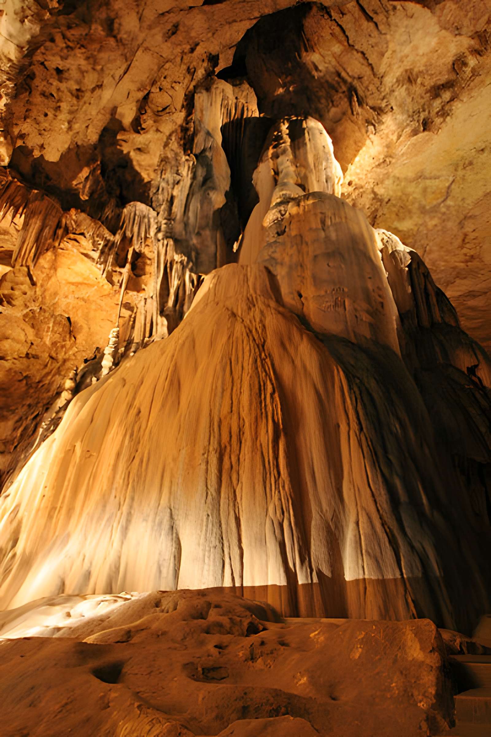 Grotte de Saint-Marcel à Bidon