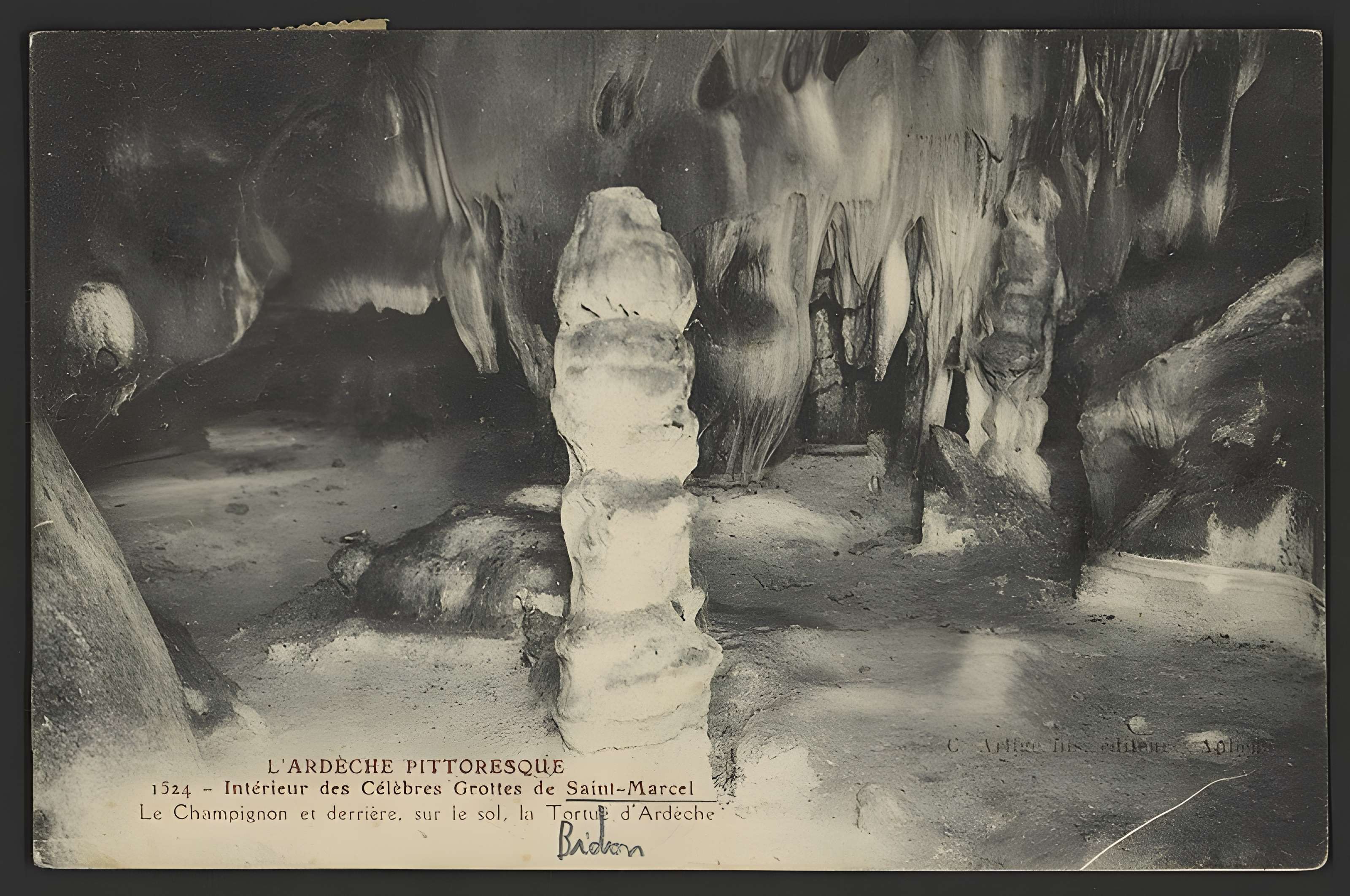 Grotte de Saint-Marcel à Bidon