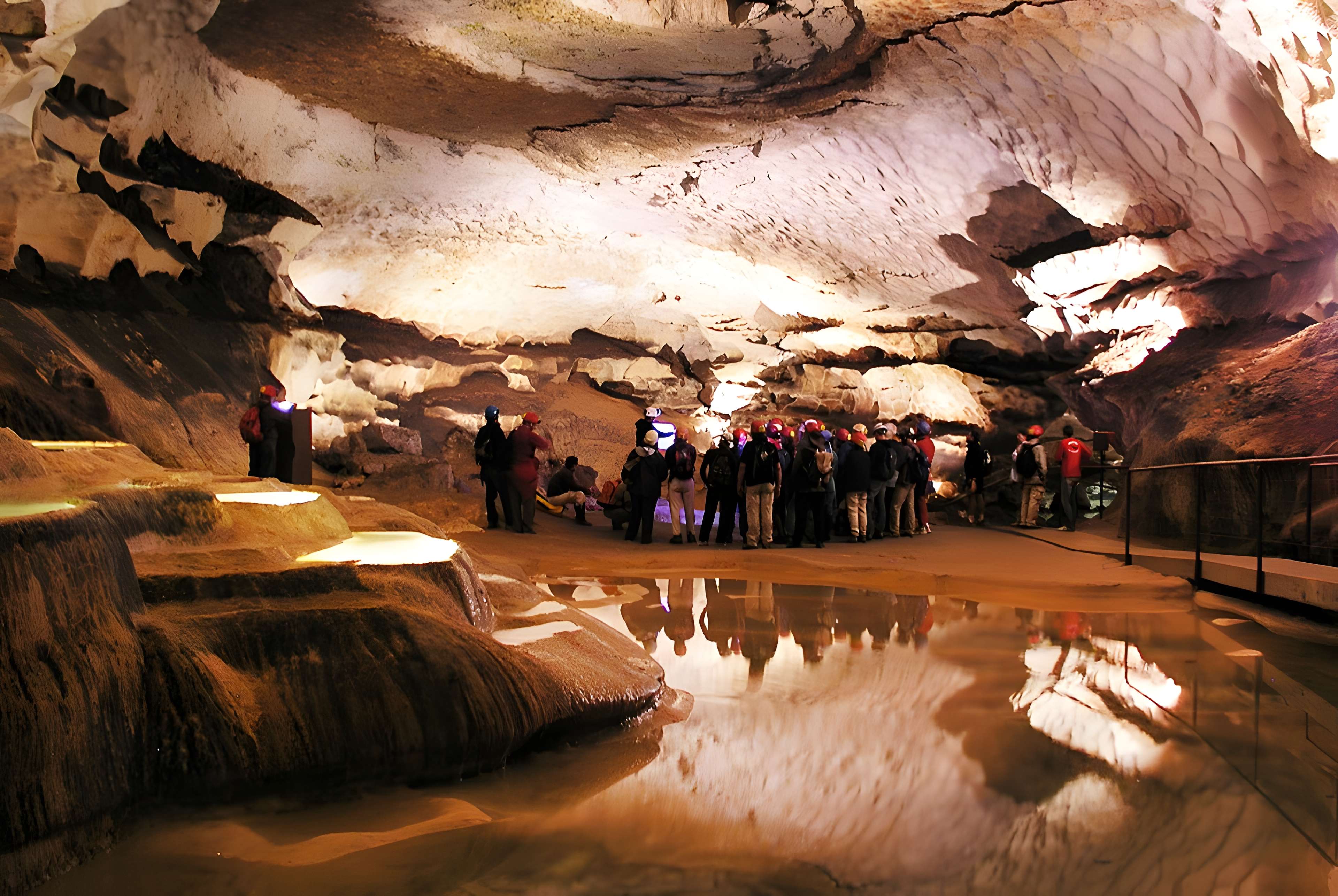Grotte de Saint-Marcel à Bidon