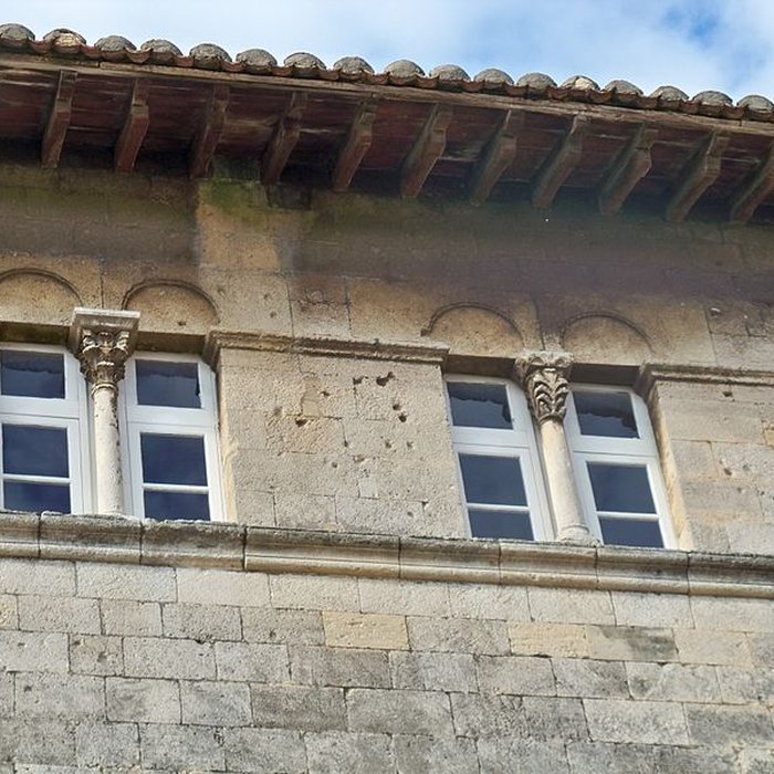 Photo de Maison romane de Saint-Gilles