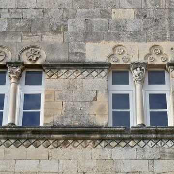 Maison romane de Saint-Gilles