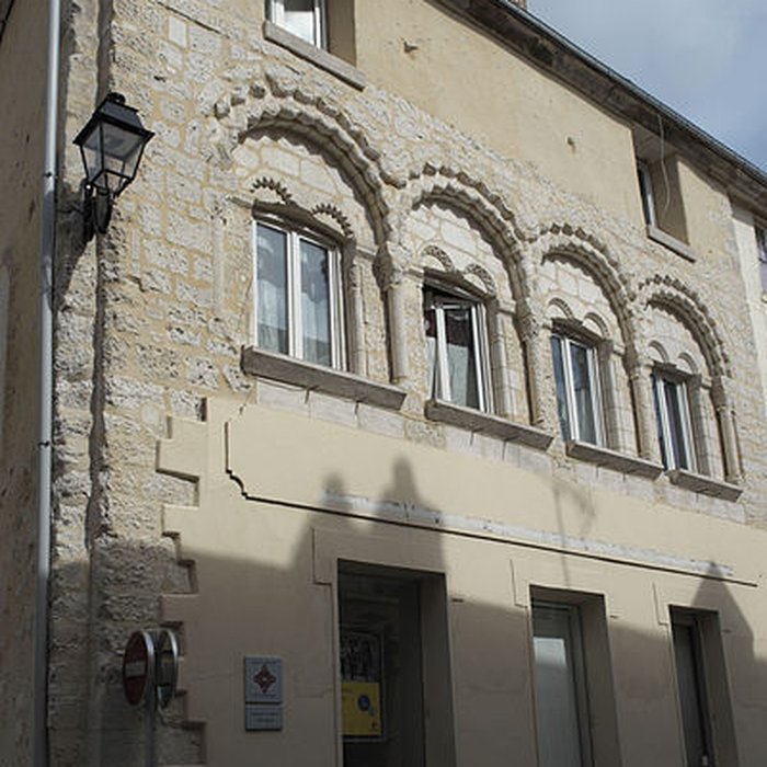 Photo de Maison romane du XII siècle, 17 Rue de Sénarmont à Dreux