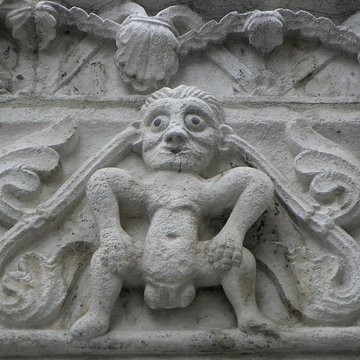 Maison romane, 1 Rue de la Madeleine à Nîmes