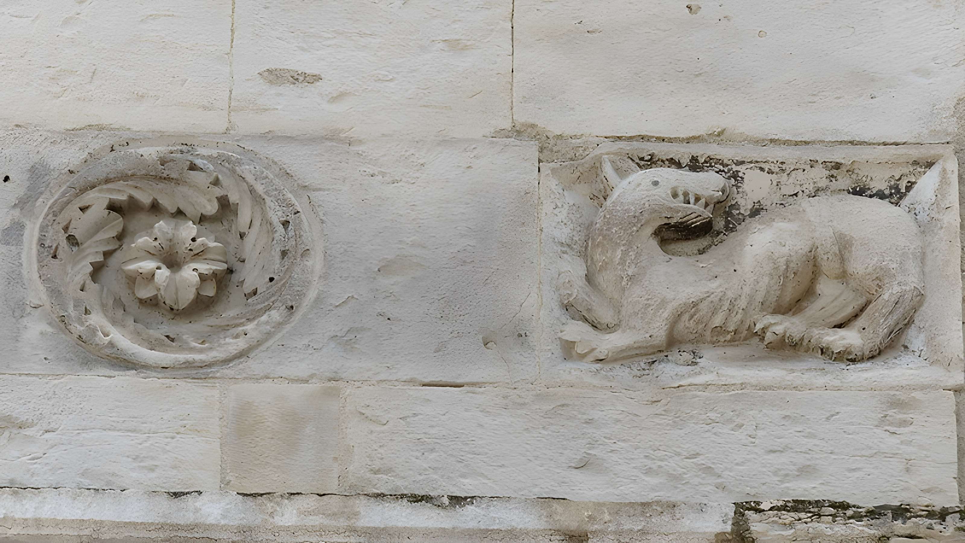 Maison romane, 1 Rue de la Madeleine à Nîmes