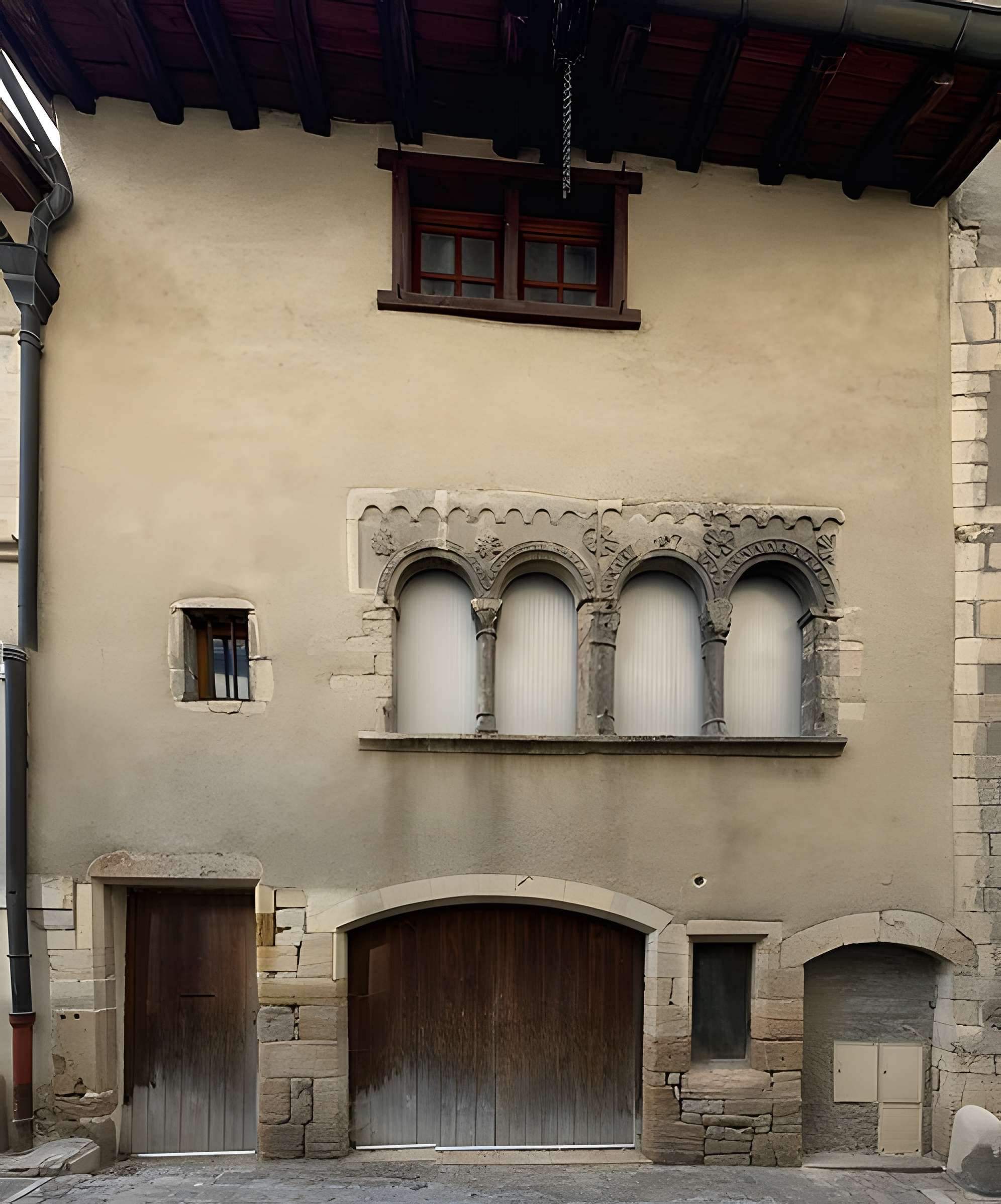 Maison romane, Rue Joséphine-Desbois à Cluny