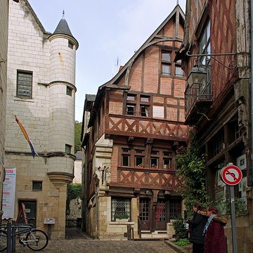 Maison rouge, 38 Rue Voltaire à Chinon