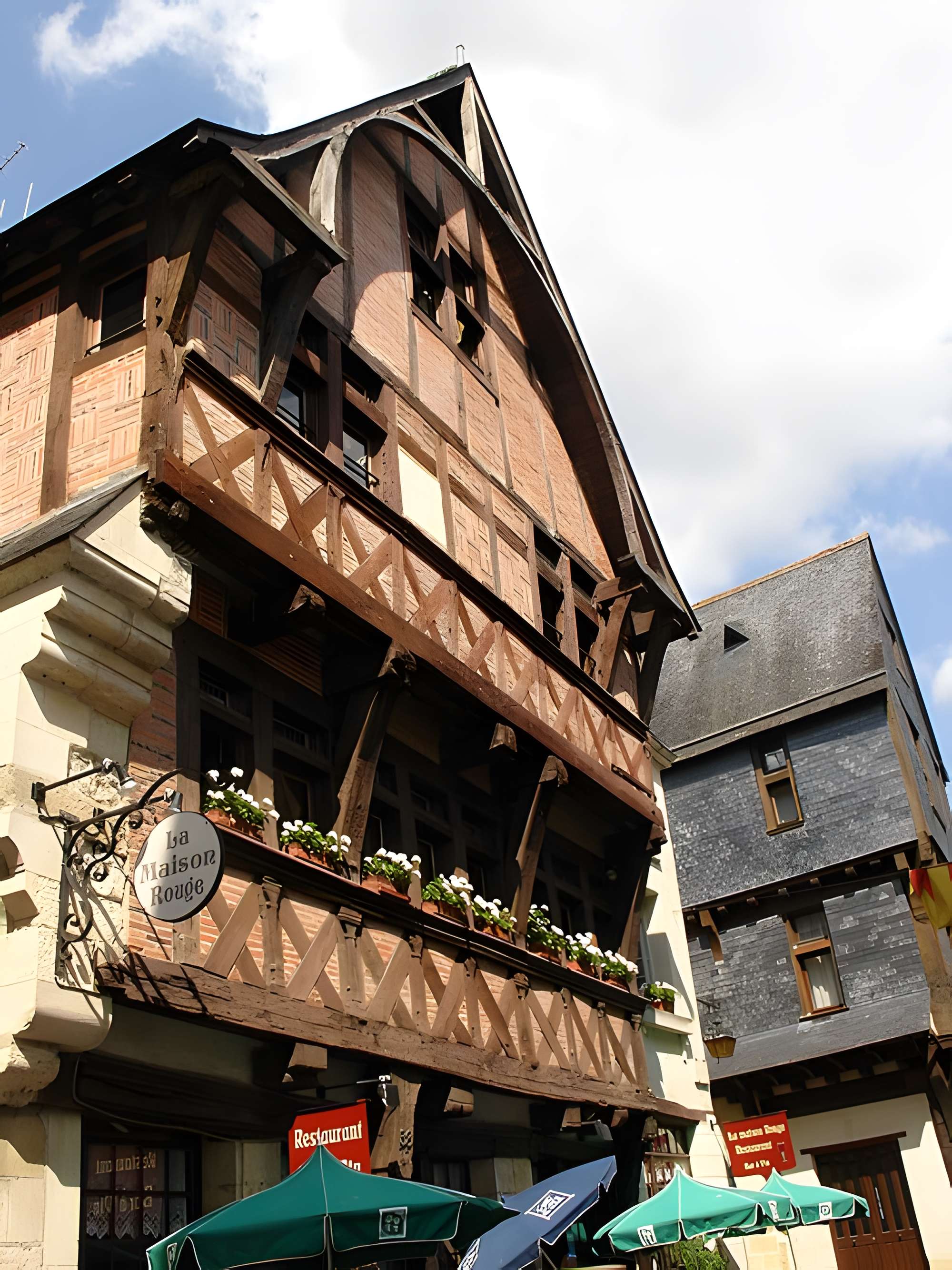 Maison rouge, 38 Rue Voltaire à Chinon