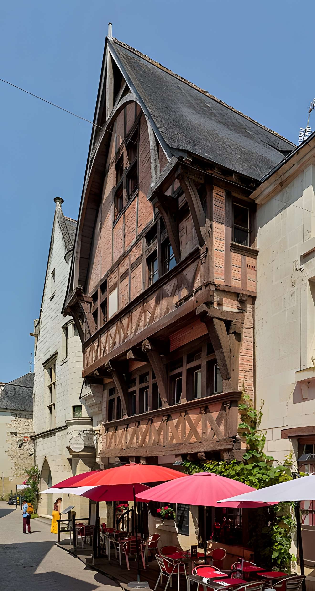 Maison rouge, 38 Rue Voltaire à Chinon