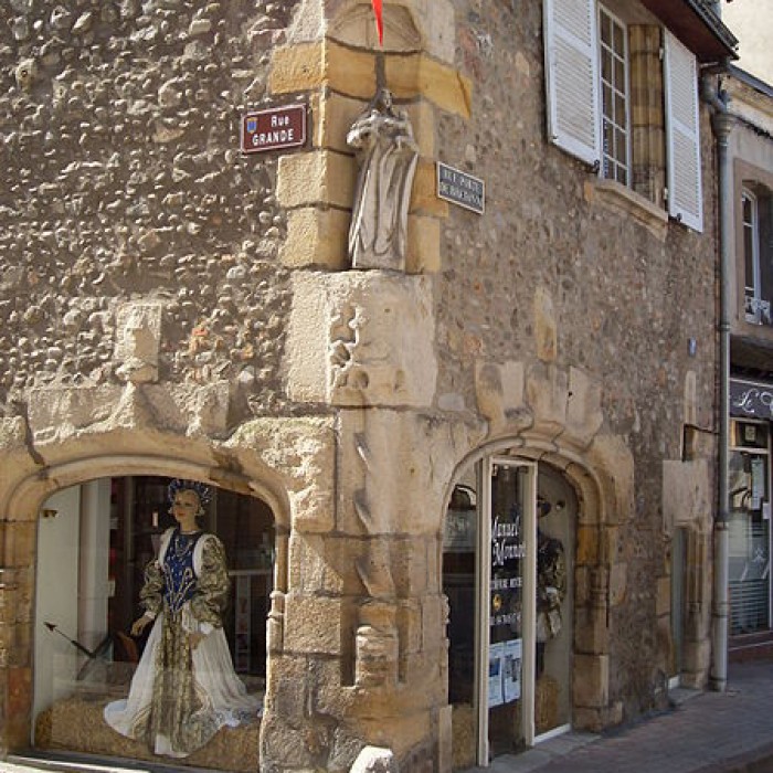 Photo de Maison, 1 Rue Porte-Bretonnie à Montluçon