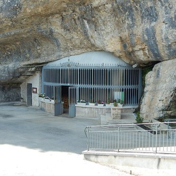Grotte-chapelle de Remonot des Combes