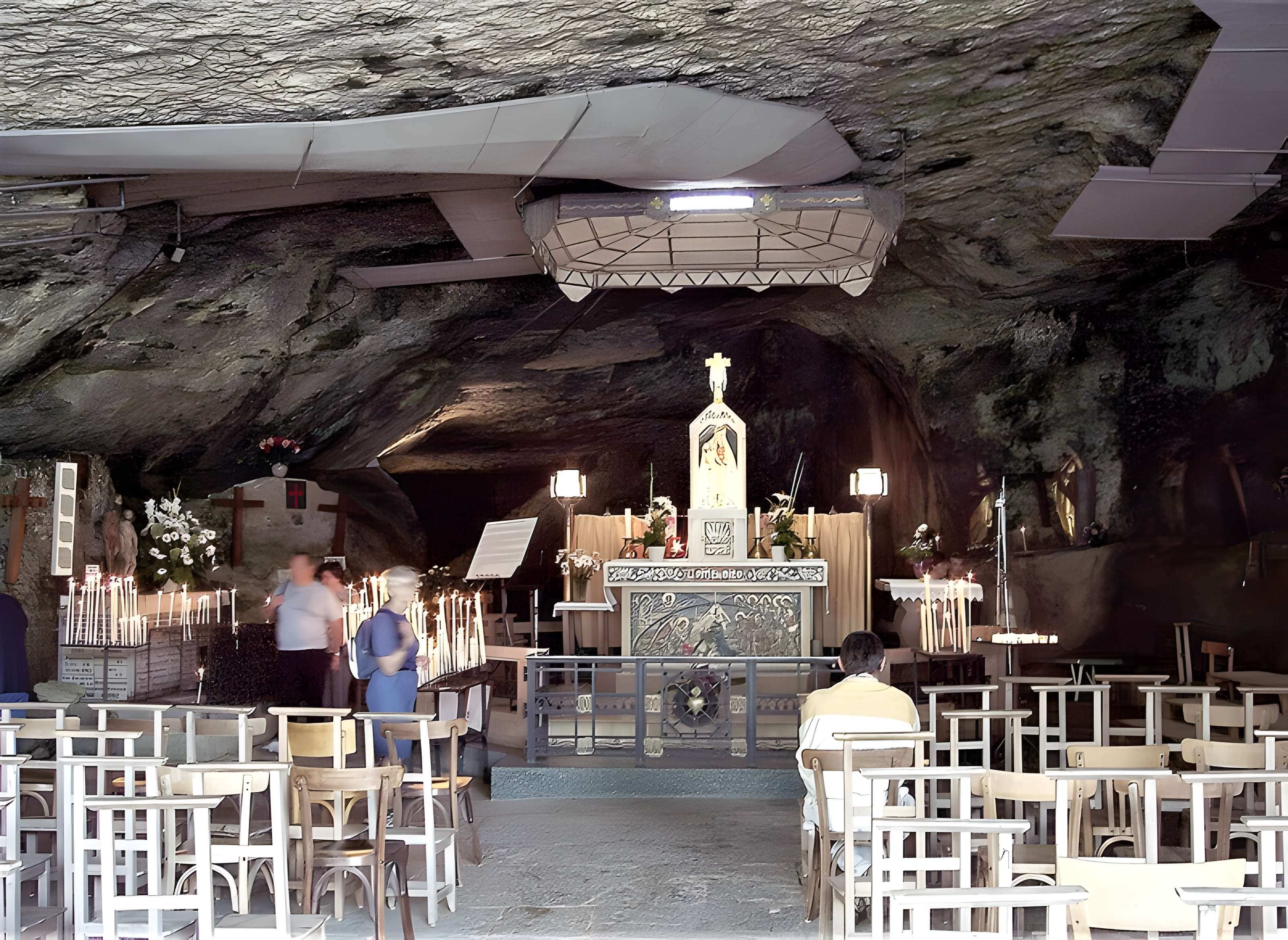 Grotte-chapelle de Remonot des Combes