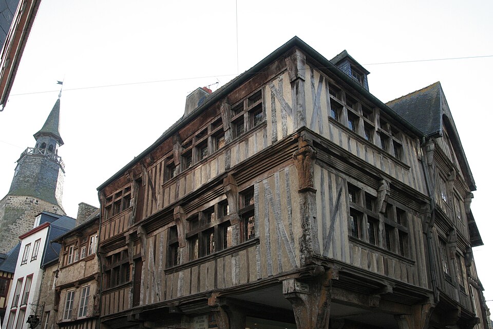 Maison à Dinan rue de l'Horloge