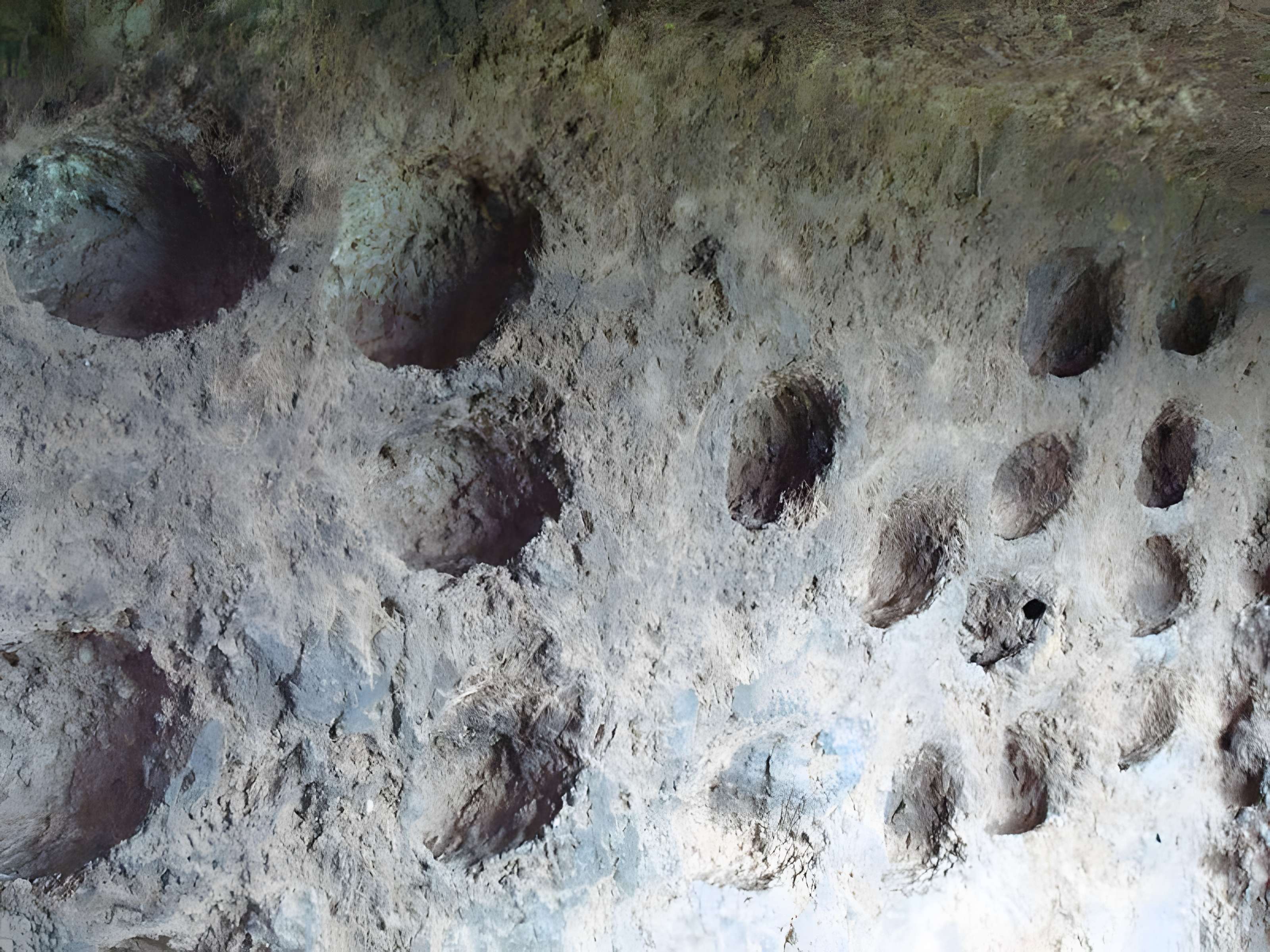 Grottes de Jonas à Saint-Pierre-Colamine