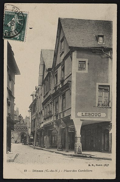 Maison, 12 Place des Cordeliers à Dinan