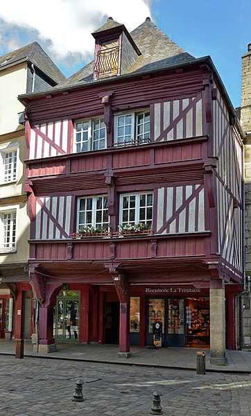 Maison, 12 Place des Cordeliers à Dinan