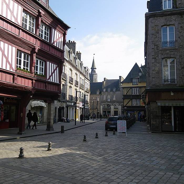 Photo de Maison, 12 Place des Cordeliers à Dinan