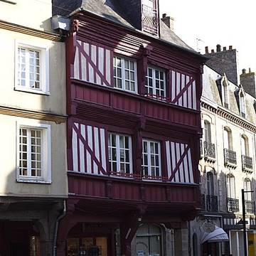 Maison, 12 Place des Cordeliers à Dinan