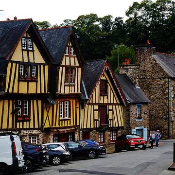 Maison, 13 Place du Marchix à Fougères