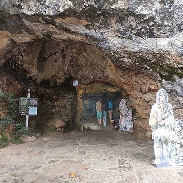 Grottes dIsturitz et dOxocelhaya à Saint-Martin-dArberoue