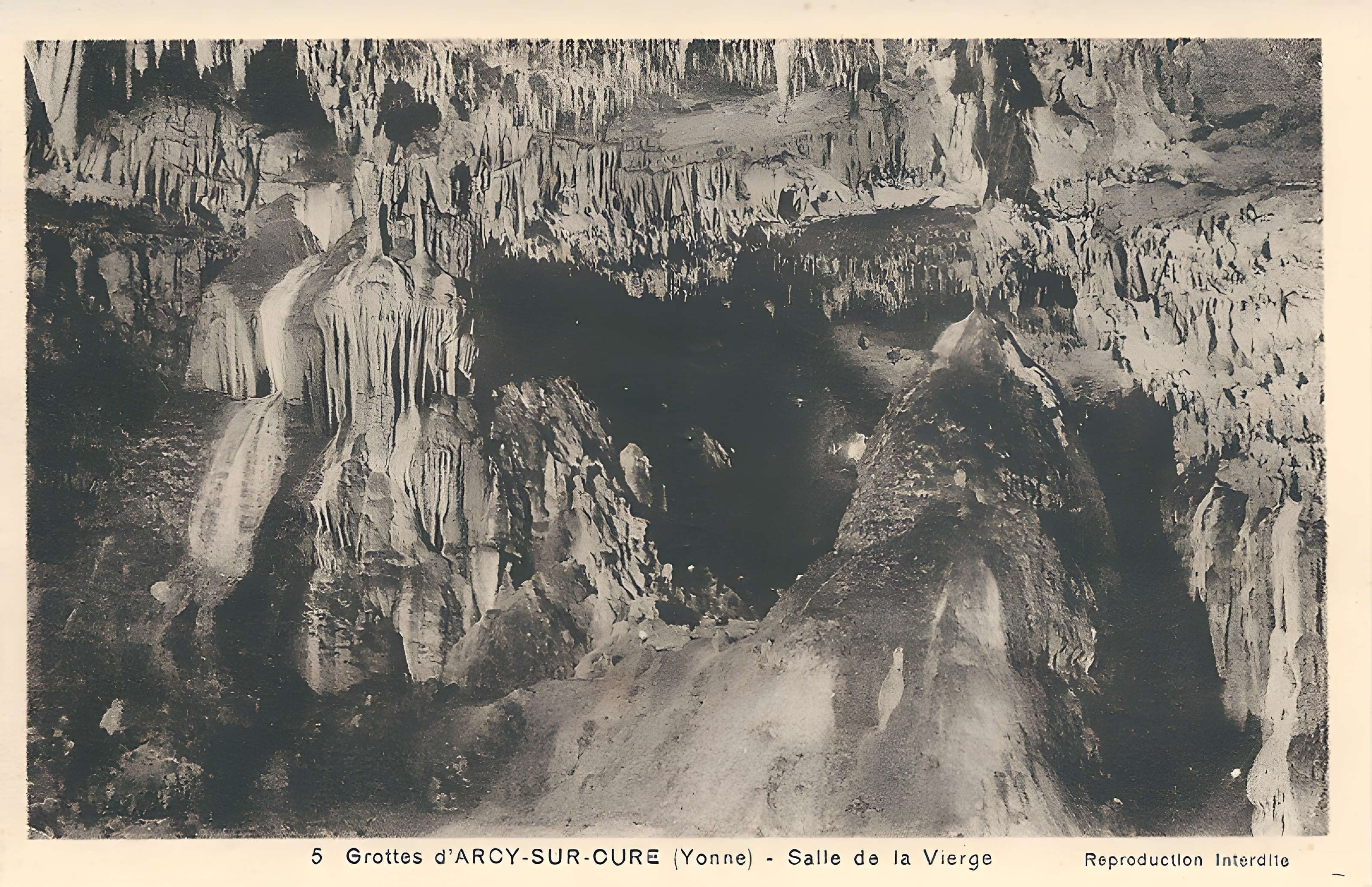 Grottes préhistoriques d'Arcy-sur-Cure