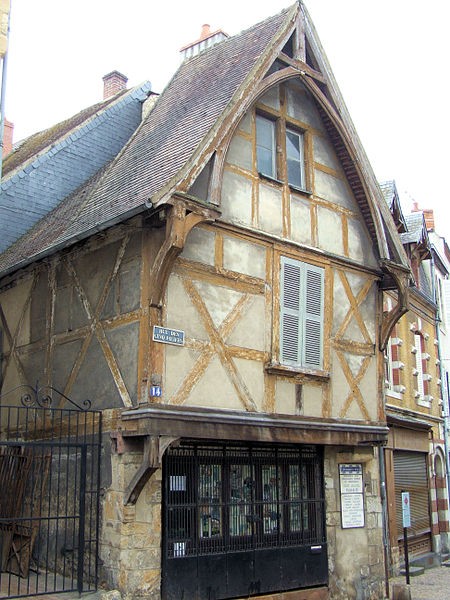 Photo de Maison, 14 Rue des Cinq-Piliers à Montluçon