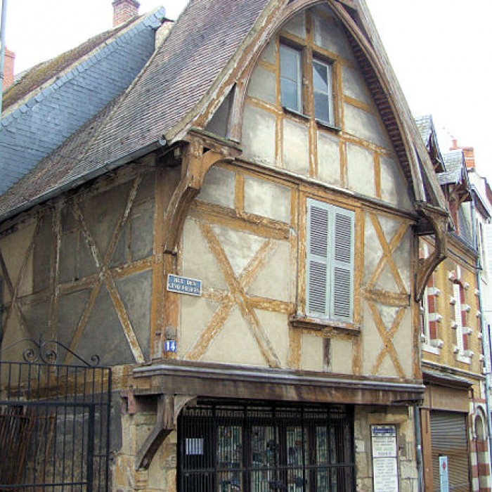 Photo de Maison, 14 Rue des Cinq-Piliers à Montluçon