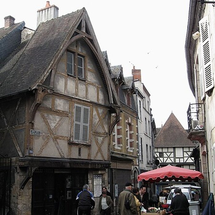 Photo de Maison, 14 Rue des Cinq-Piliers à Montluçon